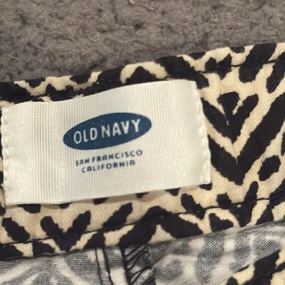 Old Navy Girls Shorts Size 12 Black & White